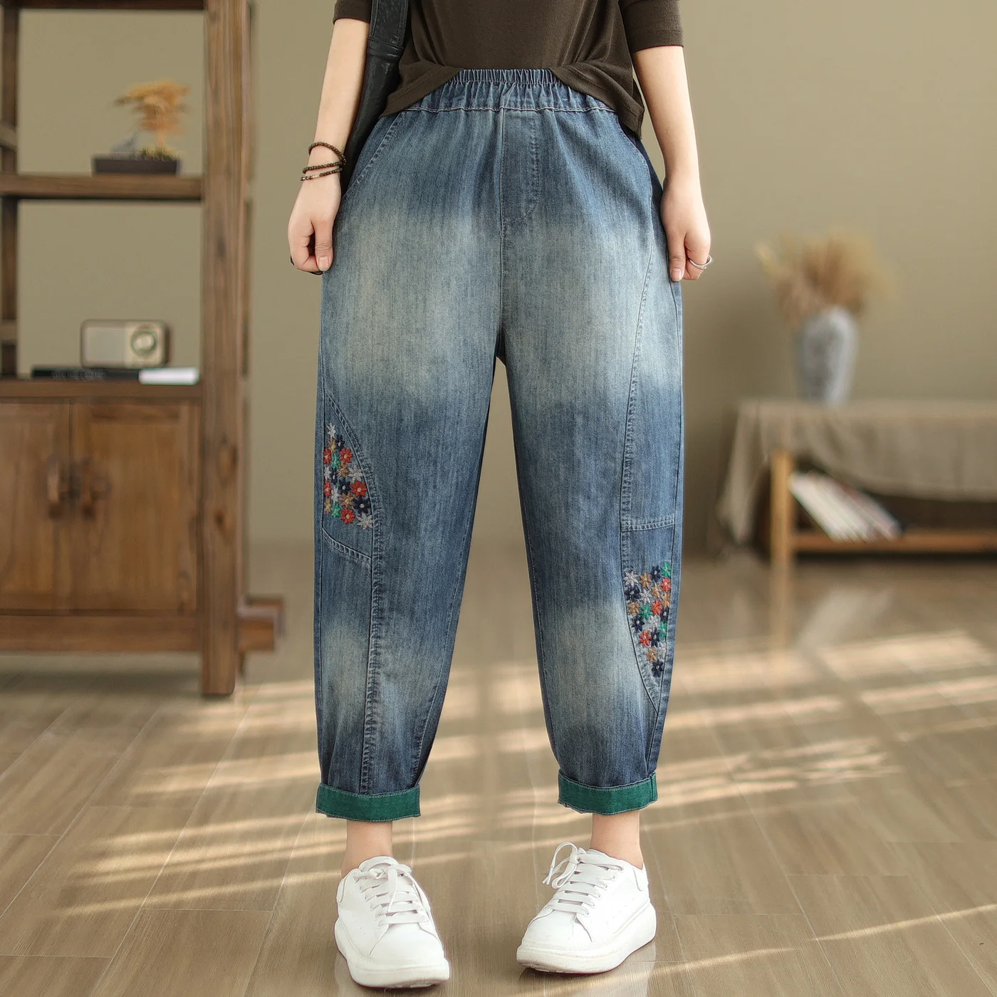 

Ethnic denim pants women 2024 autumn spring Japan style harajuku fashion elastic waist embroidery jeans plus size harem pants