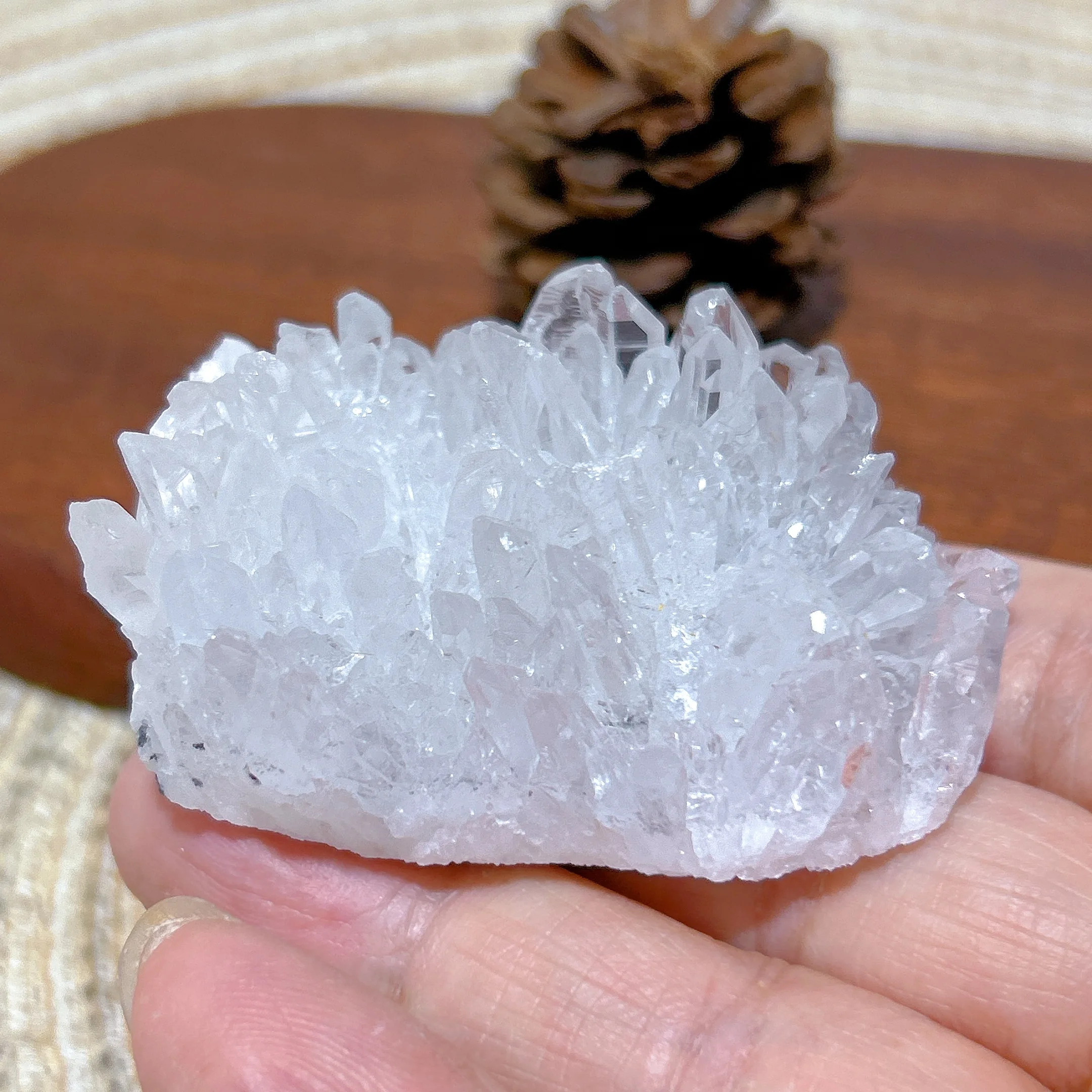 

Natural Crystal Clear Quartz Cluster Specimen Healing Raw Stone Reiki Ornament Ore Mineral Home Decorations Room Decor Gift