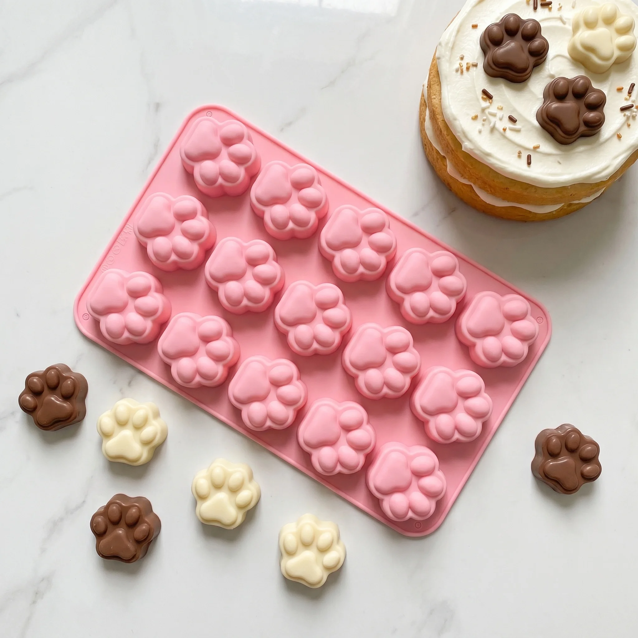 1PC 15 Holes Dog Footprint Silicone Mold.Cake Molds Cookie Fondant Dog Cat Paw Pet Candy Cookie Jelly Ice Cube Chocolate Mould
