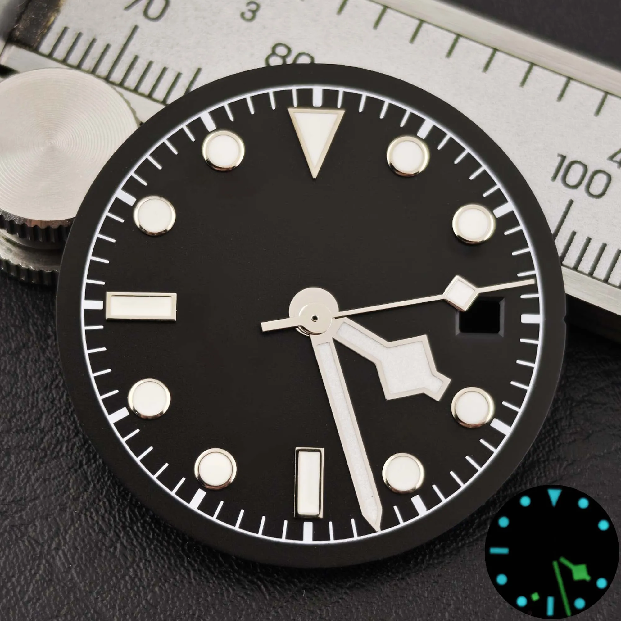 قرص ساعة 30.5 ملم مناسب لقطع غيار ساعة ميوتا 8215 ذات الحركة الميكانيكية الأوتوماتيكية باللون الأزرق والأخضر المضيء