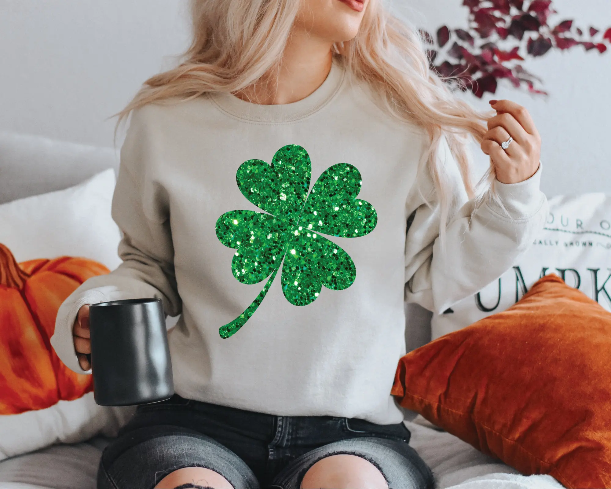 Large Green Herb Holiday Girl Sweatshirt Retro Voguish St Patrick's Day Female Sweater Outdoor Sports Style Clover Girl Clothes