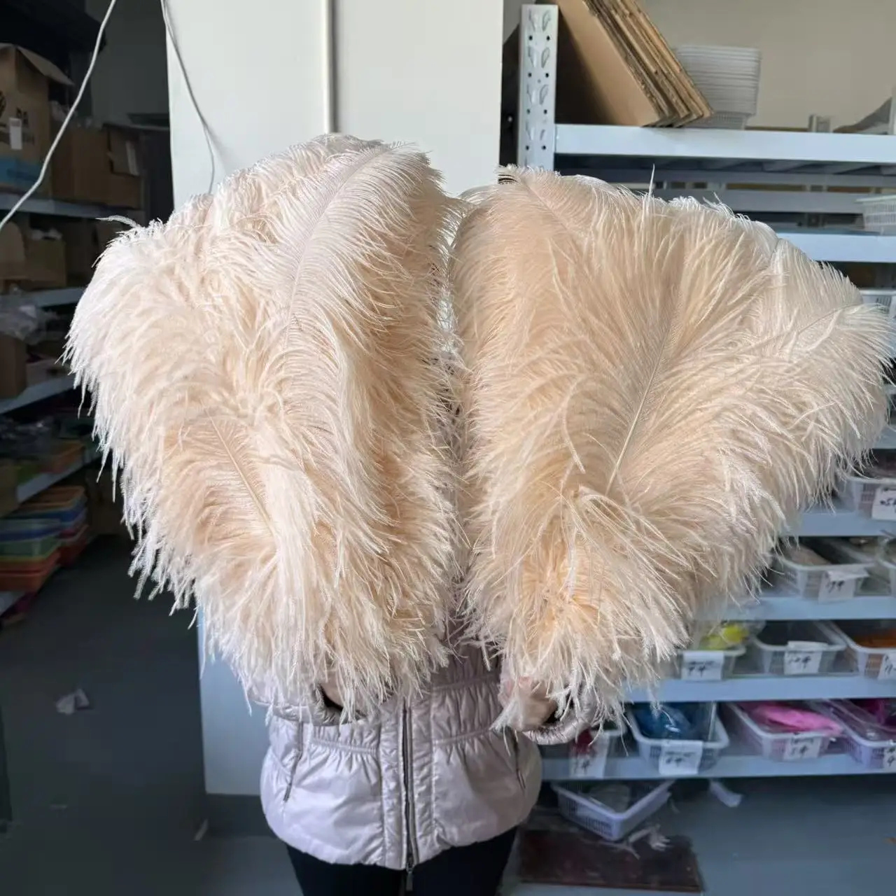 10 Uds. De plumas de avestruz color champán, plumas naturales de 15-60cm para boda, fiesta, Carnaval, decoración artesanal, Pluma, accesorio central de mesa