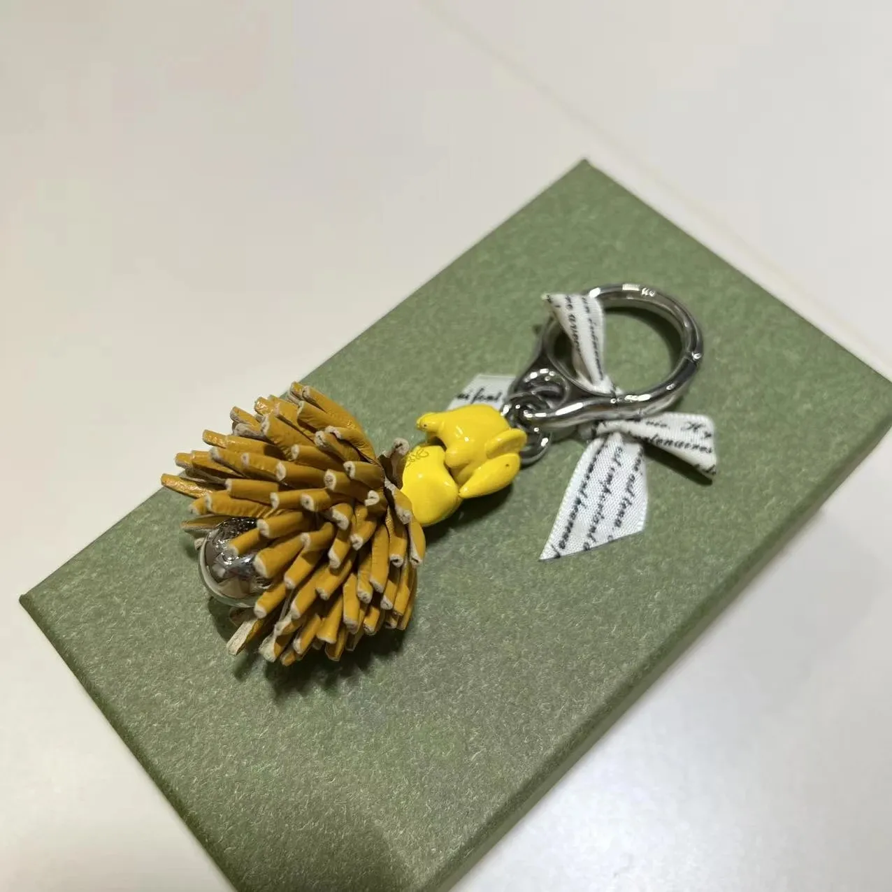 سلسلة مفاتيح على شكل فيل حيواني لطيف من الجلد الفاخر يمكنك صنعها بنفسك، مثالية لحقائب كروس ومفاتيح وديكور السيارة