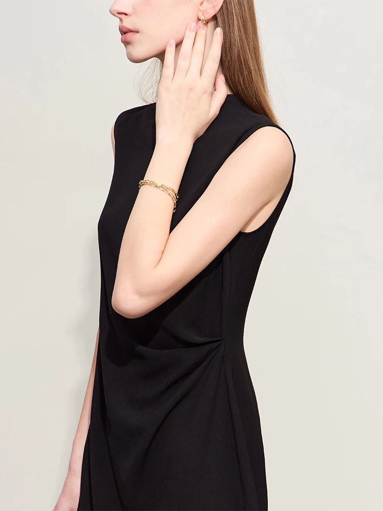 Amii Minimalism 2024 Summer New Sleeveless Small Black Dress Short Slim Half-high Neck Fashion Female Dresses for Women 12452052