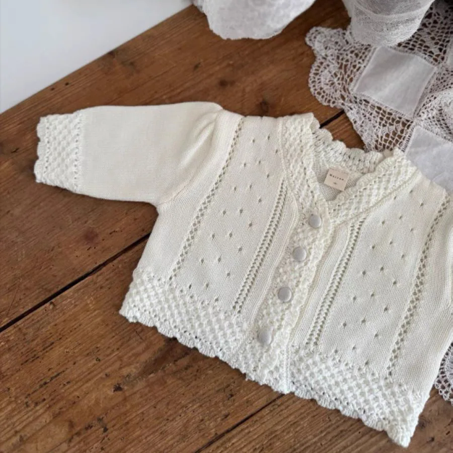 Korean Version Knitted Cardigan Xiaoqing Fresh Wind Spring and Autumn Season New V-neck Lace Hollow Design Top Small Coat