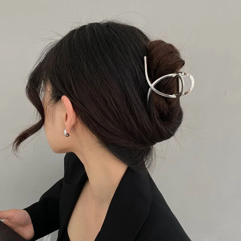 

Fashion Metal Hair Claw Women Geometric Shark Hair Clip Girl Korean Barrette Headband Simple Popular Hair Catch Hair Accessories