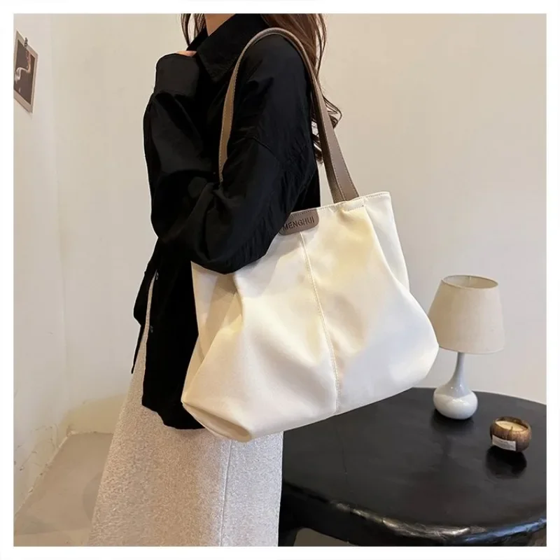 

Practical Diaper Bag Tote Mom Daily Routine Baby Care Exquisite Organized Versatile Effortless Stylish Timeless Parent-Friendly