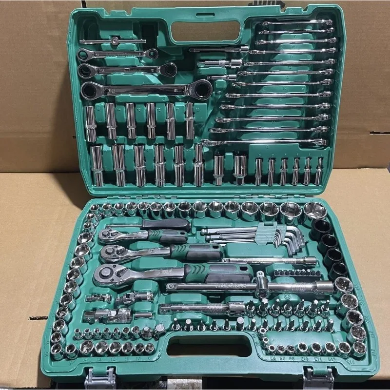 

150-Piece Auto Repair Tool Set Sleeve Wrench Combination Tool Repair Tool Repair Car