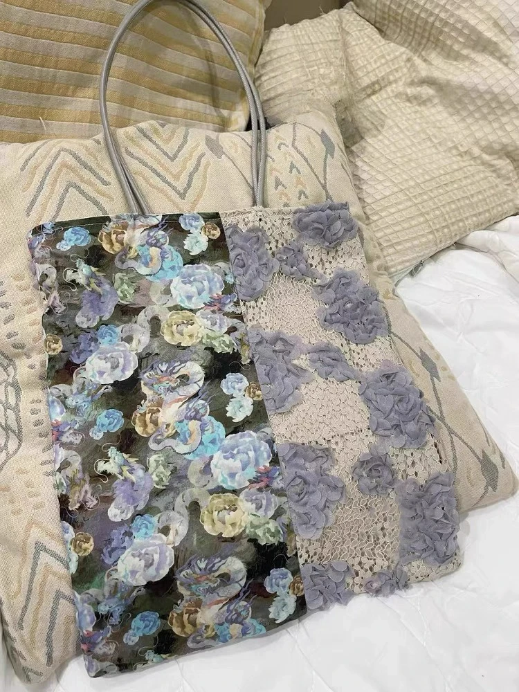 

Vintage Oil Painting Lace Flower Canvas Bags Women's Niche Embroidery Large Capacity Single Shoulder Tote Commuting Underarm Bag
