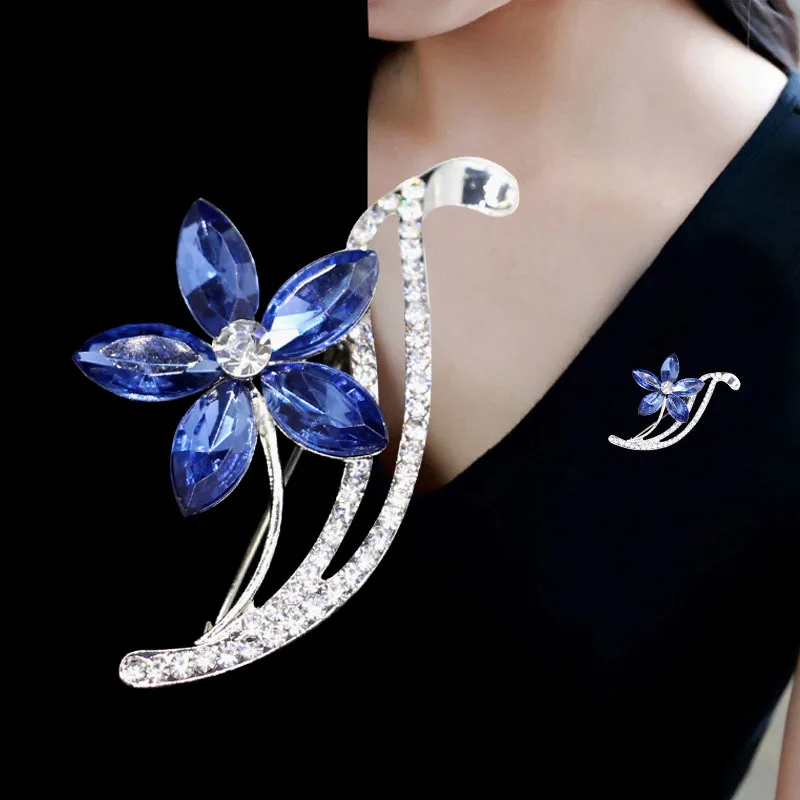 New Creative Blue Crystal Flower Brooches For Women Elegant Fashion Rhinestone Flower Brooch Dress Lapel Pins Accessory Gifts