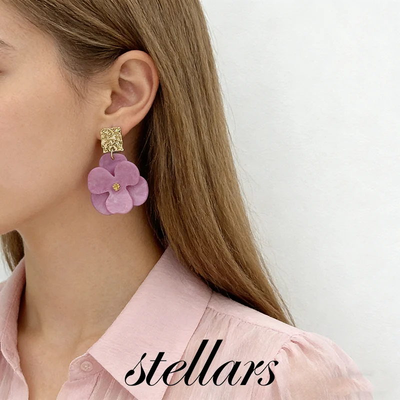 

Acrylic Purple Flower Stud Earrings for Women, Vintage and Unique Style, Elegant and Luxury Earrings, Everyday Wear