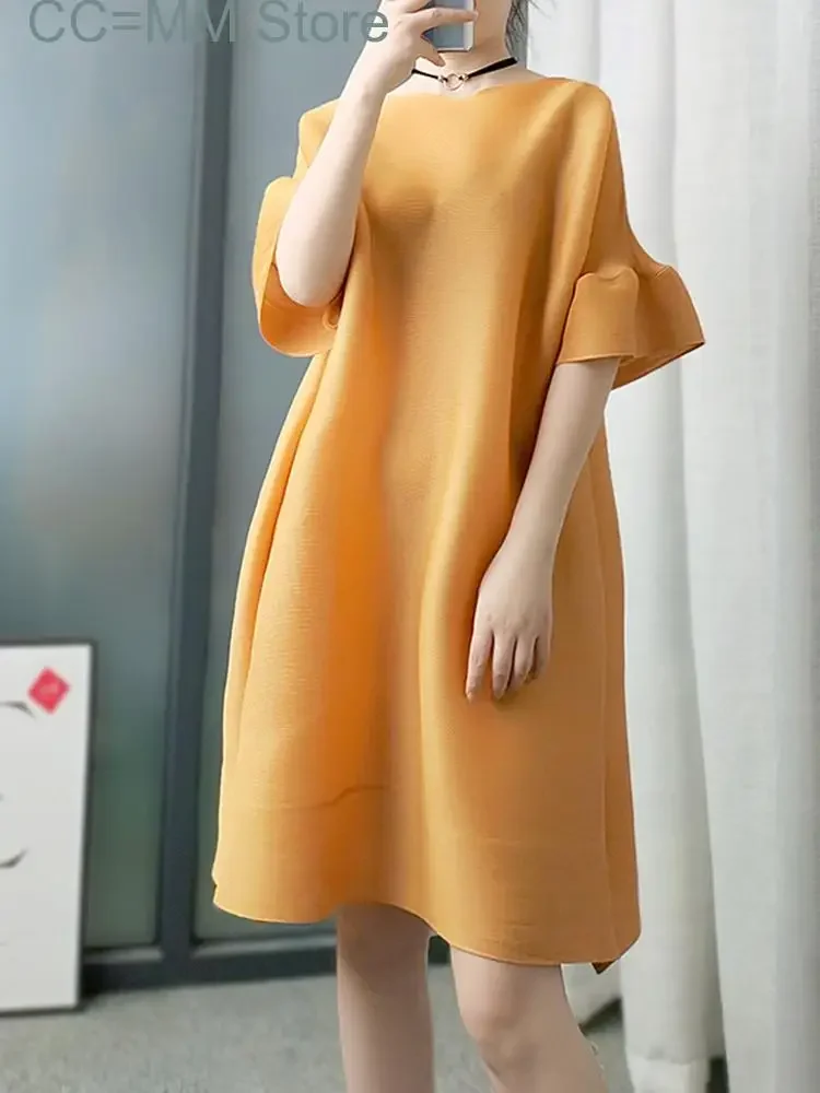 

New Pleated Solid Dress For Women Round Neck Flare Sleeve Loose Mid-calf A-line Dresses Female Fashion Summer