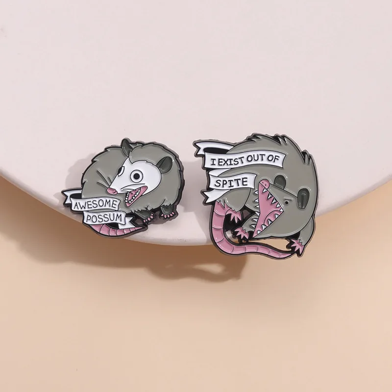 New cartoon animal fierce mouse shaped brooch with funny and exaggerated letters metal badge alloy pin