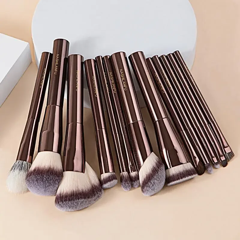 Set di 10 pennelli per trucco per fondotinta correttore fard abbronzante ombretto sopracciglio eyeliner scolpire - diverse dimensioni per Profess
