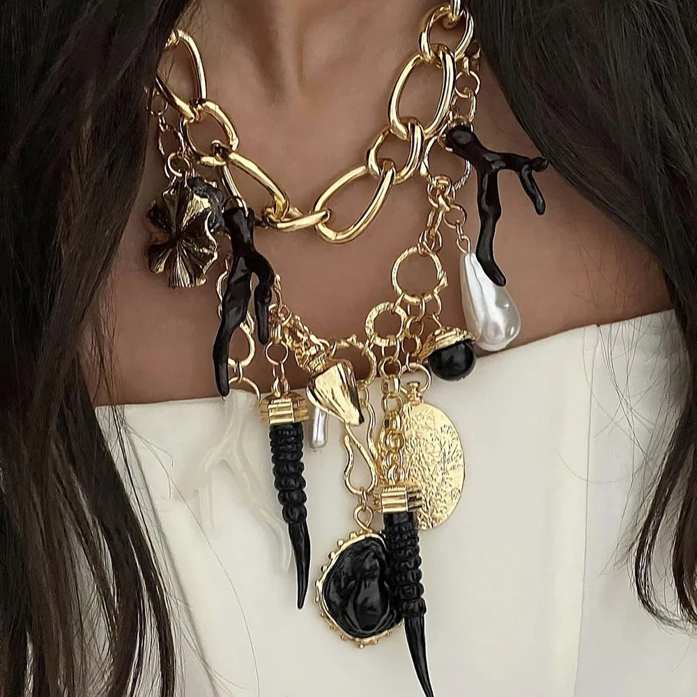 

Vintage Gold Color Long Chain Metal Necklace For Women Daily Multilayer Chunky Animal Horns Pendant Necklace