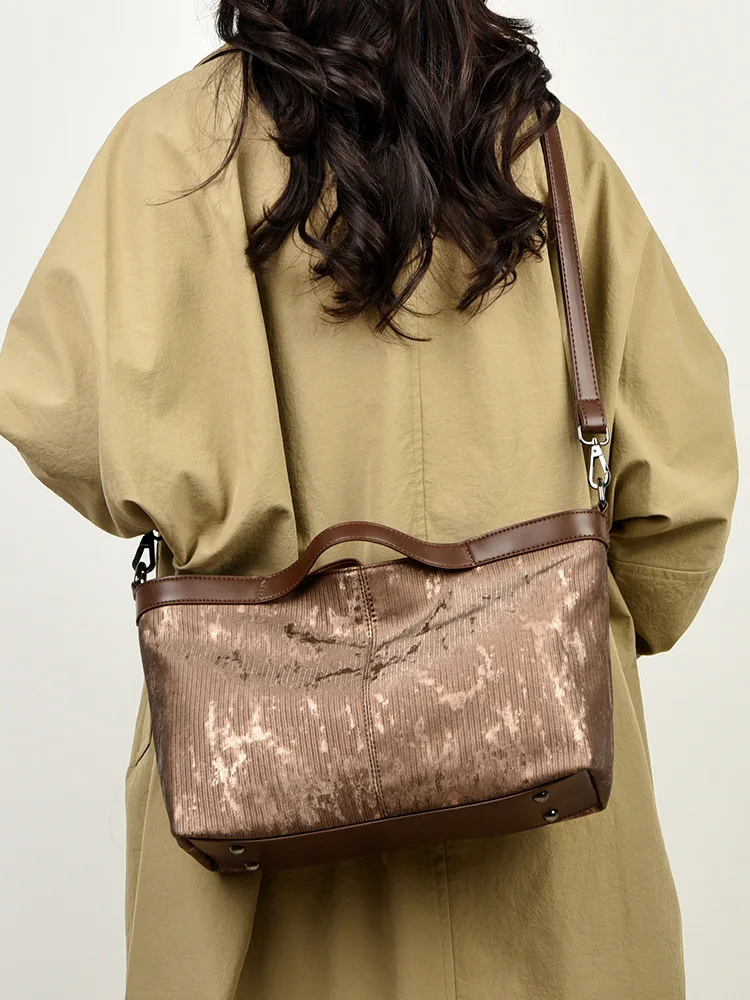 

Women Mini Bucket Bag Small Handbag, Fashion Shoulder Crossbody Bag for Ladies Daily Travel Shopping Casual Simple Style Purse