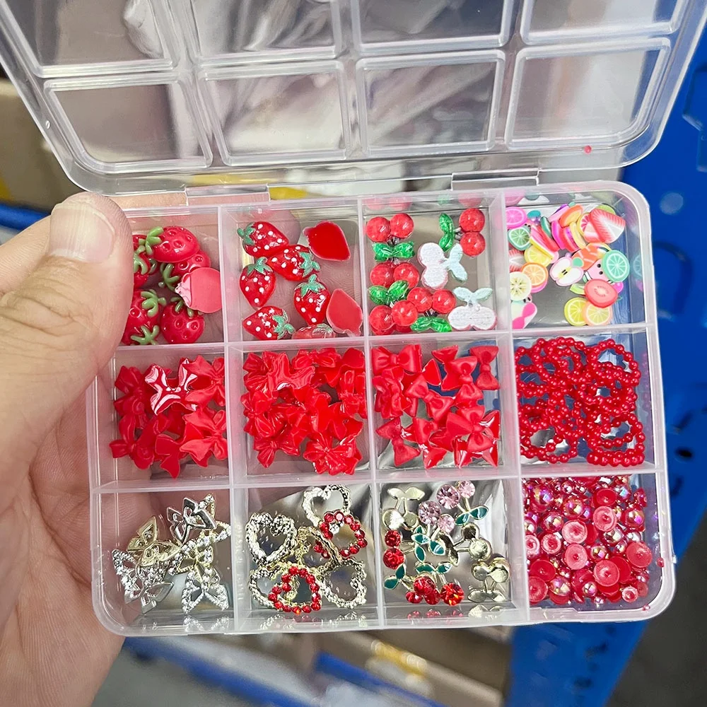 12 กริด Kawaii สีแดงเชอร์รี่สตรอเบอร์รี่ผลไม้เล็บ Charms 3D ผีเสื้อหัวใจเชอร์รี่ Rhinestones DIY ตกแต่งเล็บ