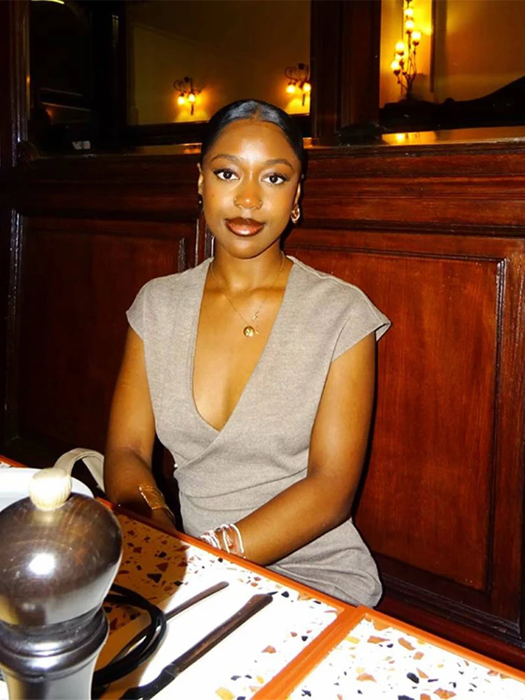 핀 V넥 베스트 팬츠 여성 세트 민소매 탱크탑 와이드 레그 미드 웨이스트 트라우저 2025 여름 가을 출퇴근 오피스룩 수트