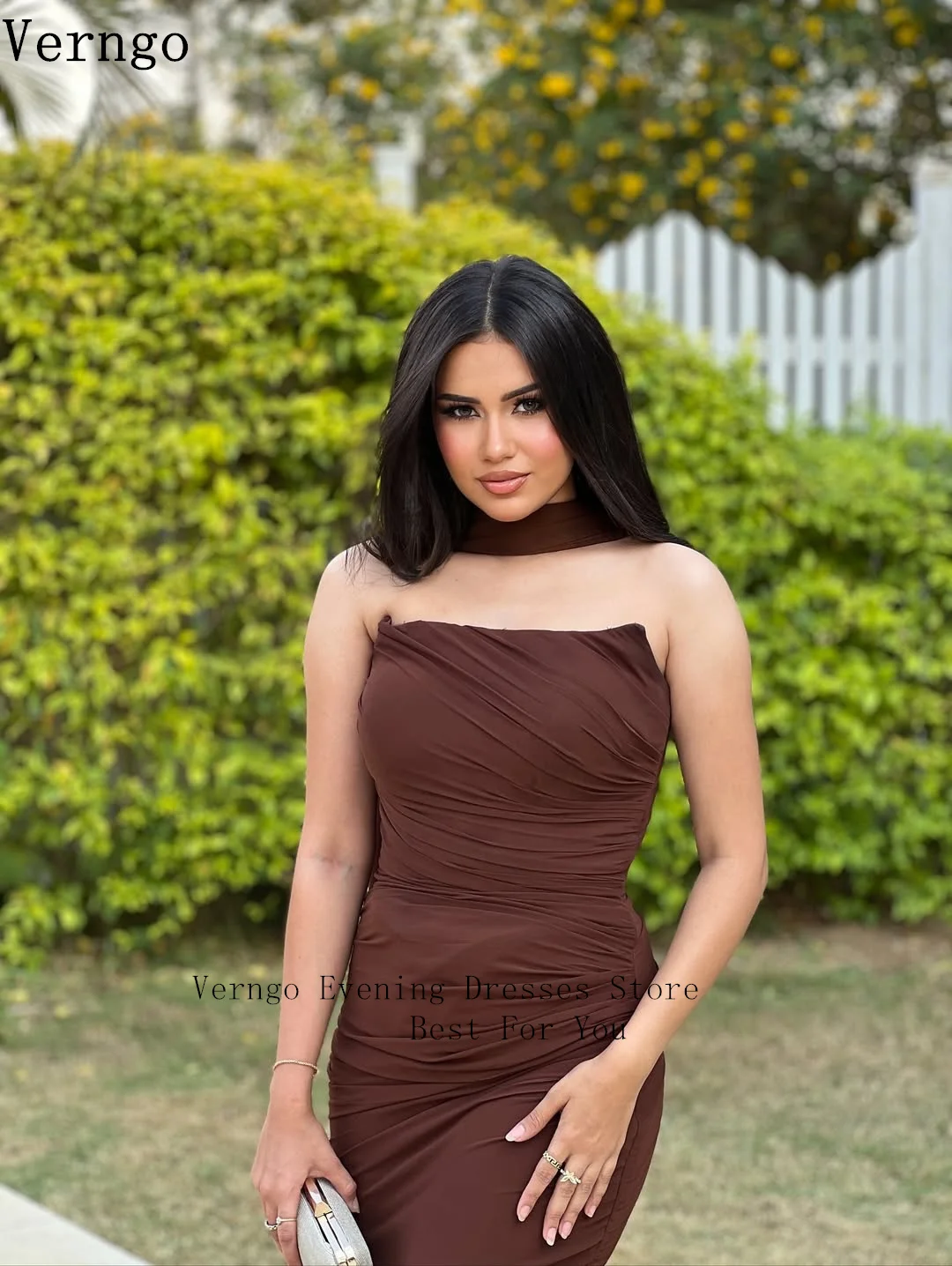 Verngo-vestido de noche de crepé marrón, sirena sin tirantes, vestido para ocasión Formal, elegante plisado, Maxi vestidos de graduación personalizados