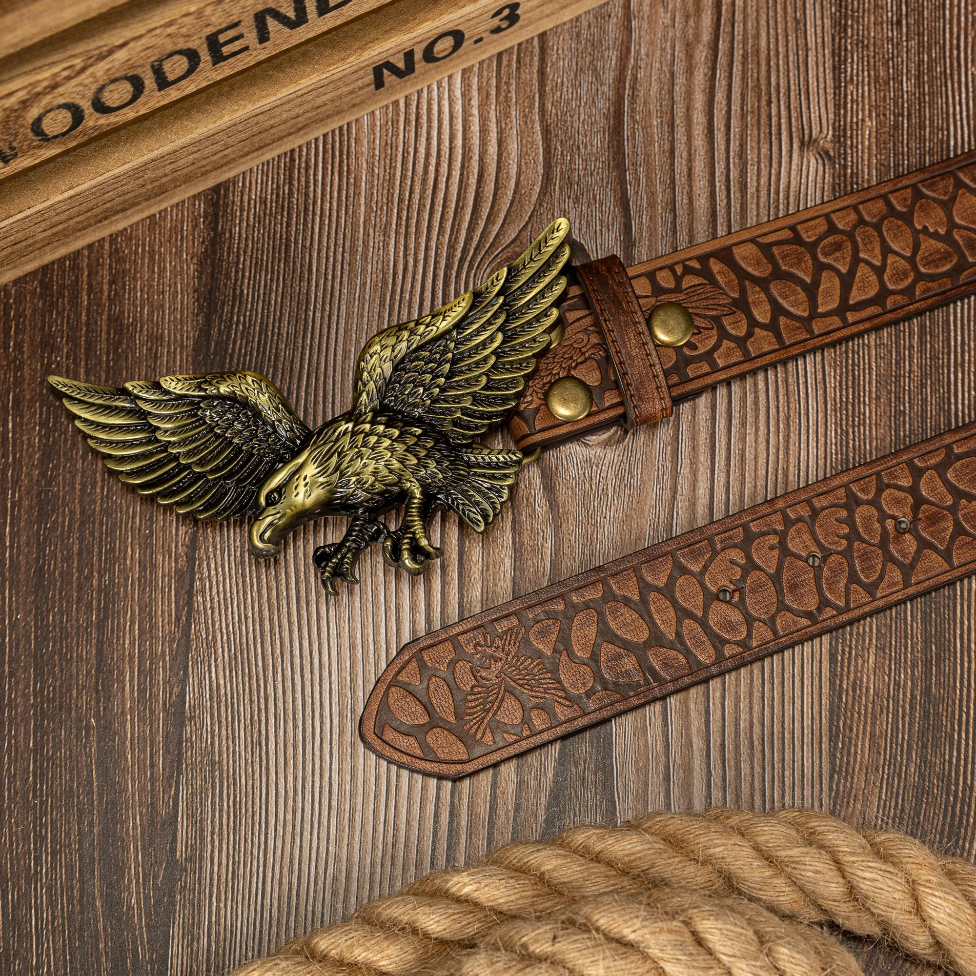 النسر القديم النسر الأسود شخصية لوحة كبيرة مشبك الاتجاه كل شيء نمط ذيل النسر بو النقش للقيام بحزام الزر القديم #2