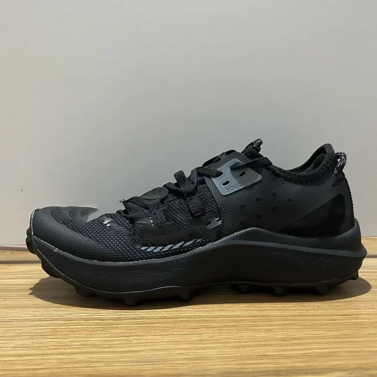 2025 Summer Bestseller Breathable Unisex Sprint Running Shoes Outdoor Running Shoes Marathon Running Shoes Track and Field Runni