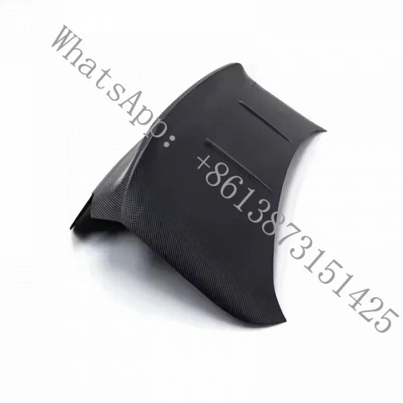 

Подходит для M2 G87: модификация и улучшение задней крышки багажника из карбона, новое состояние, черный цвет.