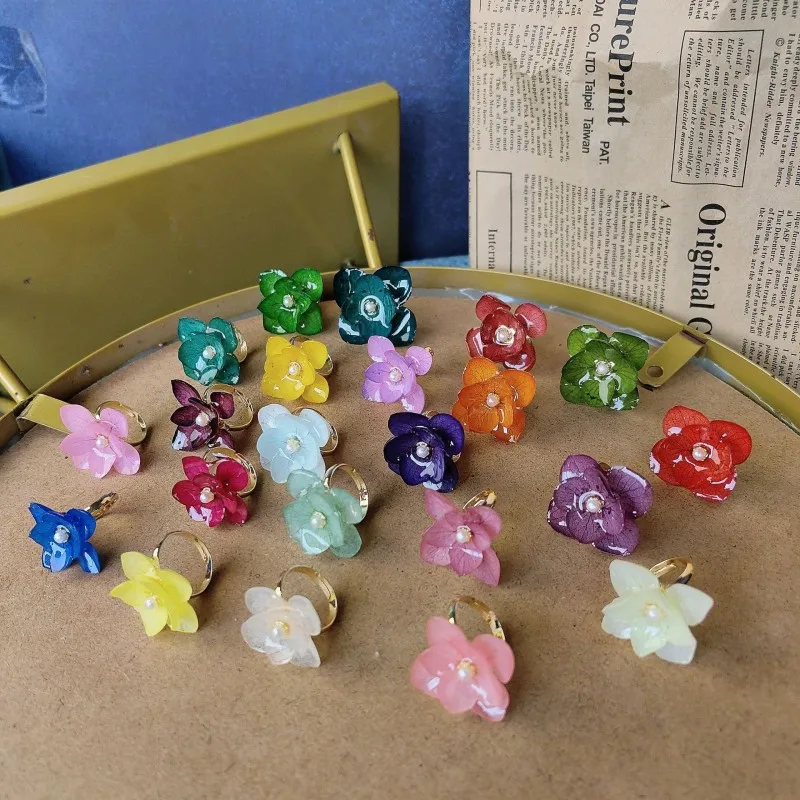 

Colorful Hydrangea Flower Rings Unique Epoxy Resin Natural Flower Finger Rings Dried Hydrangea Flower Women Adjustable Rings New