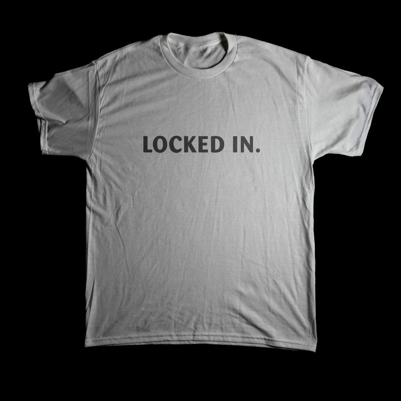 New Arrivals: T-shirts with playful lettering, '90s-inspired cropped tops, Y2K “grunge” style, and 2000s-style tops—unisex
