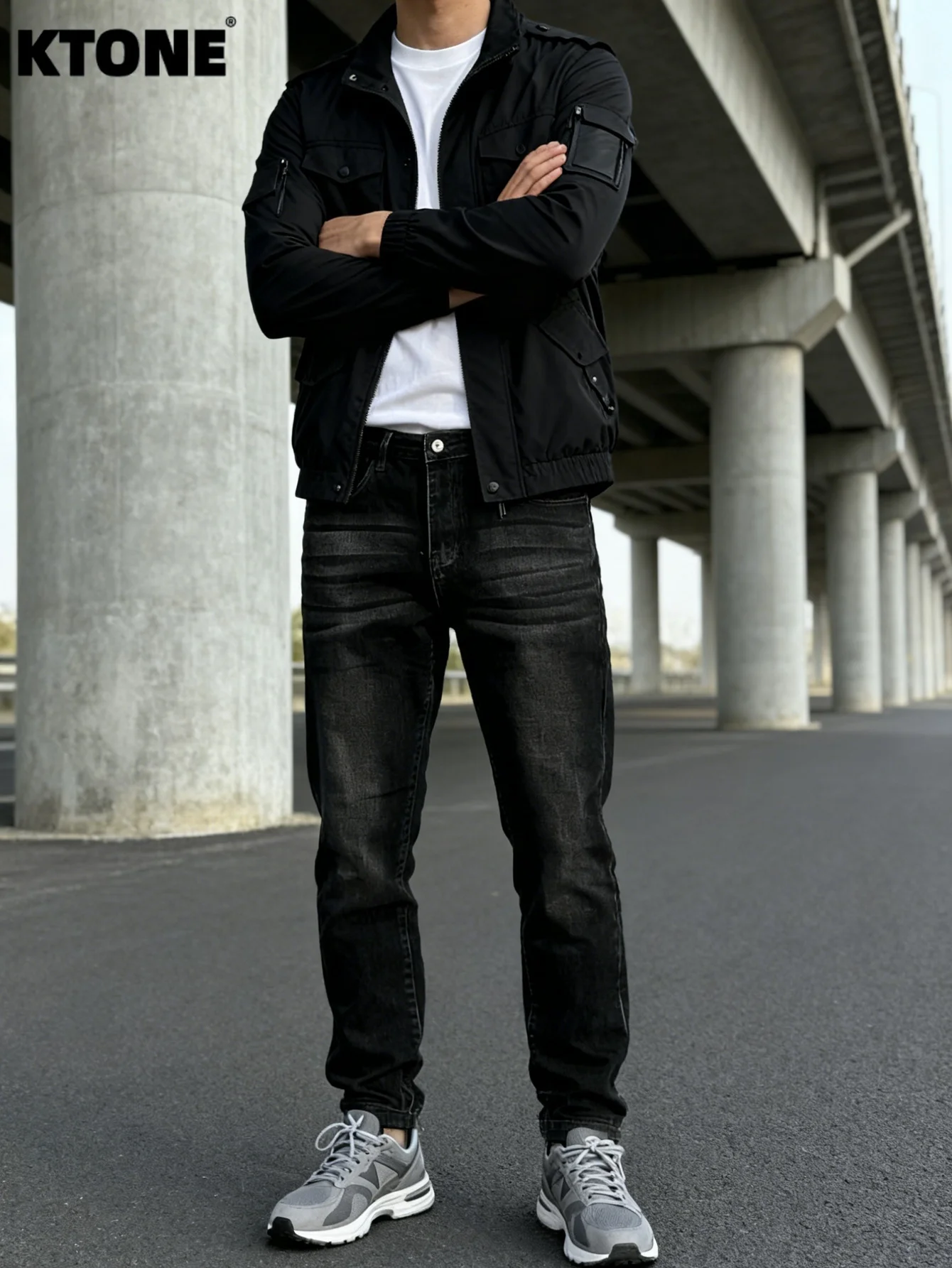 

Contemporary Black Y2K Men's Original Drip Jeans Pants Slim Fit Casual Denim No accessories or belts included