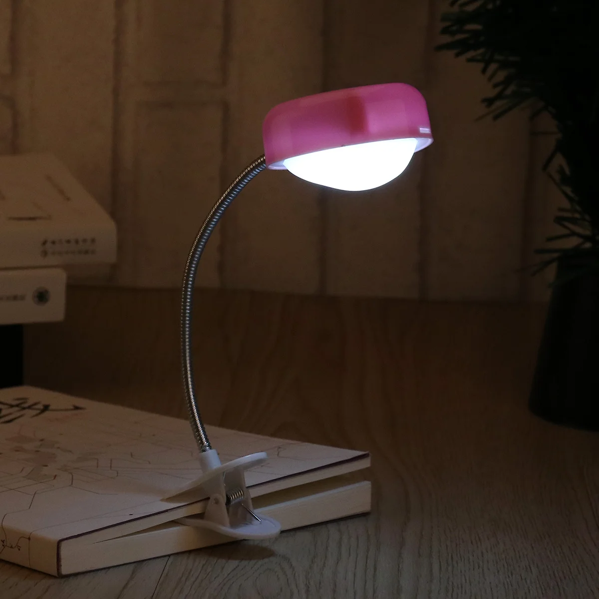 LED Desk Lamp with Clip Pink USB Powered Eye Protection Reading Light Adjustable Gooseneck Clamp for Bedside Bookshelf Study