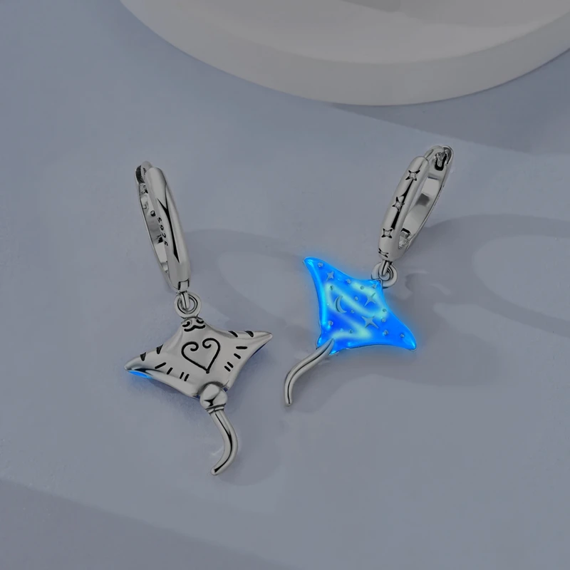 925 Sterling Silver Luminous Manta Ray Dangle Huggie Hoop Earrings Glow‑in‑the‑Dark Star Moon Ear Buckle Women Jewelry Gift