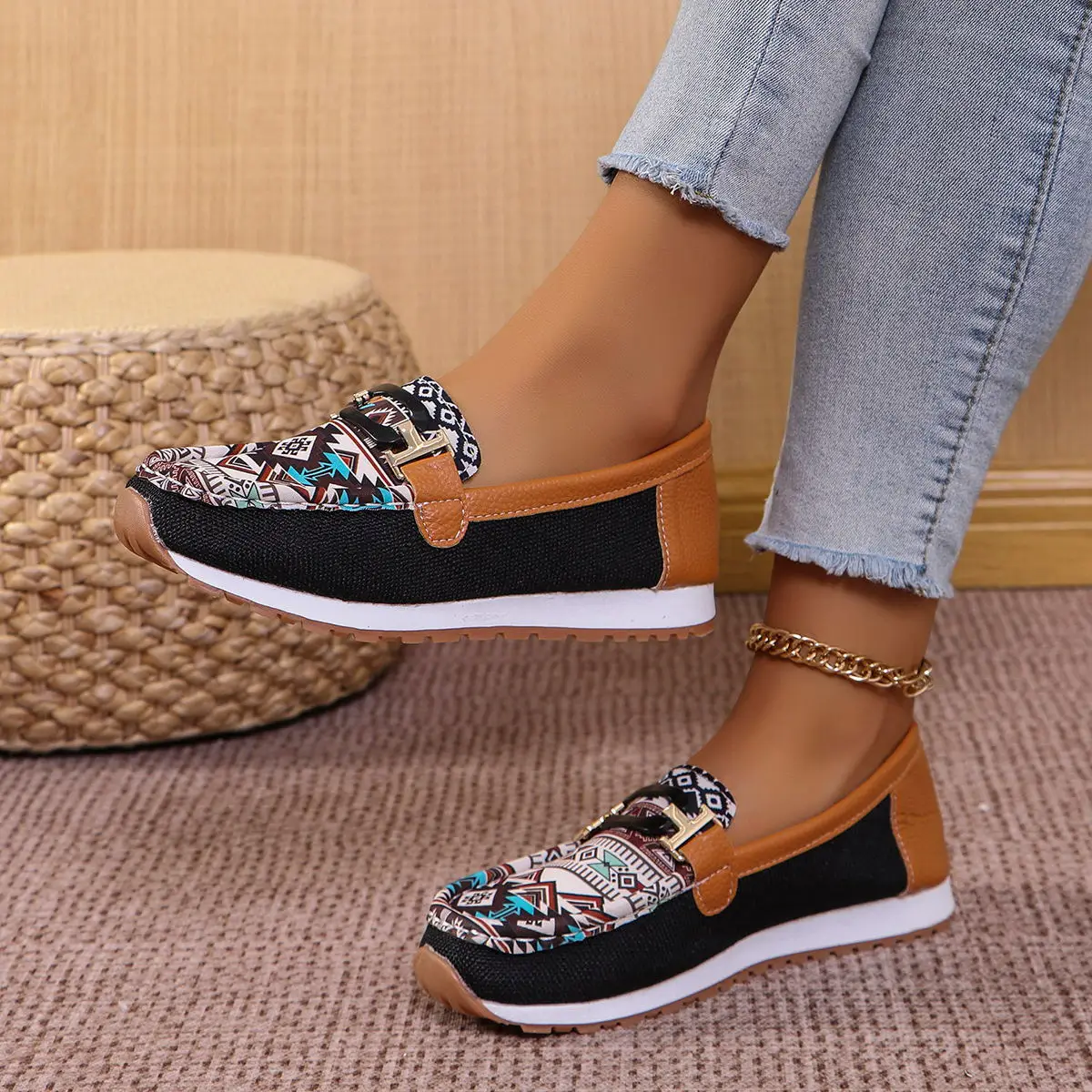 Women's plus-size ethnic style metal buckle low-top single shoe cover foot slip-on casual single shoes