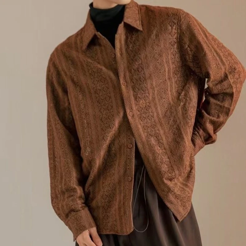 

Мужские коричневые рубашки с красивыми лацканами, мужская блузка для отпуска, сексуальная модная мужская одежда, мужские сетчатые рубашки с длинными рукавами