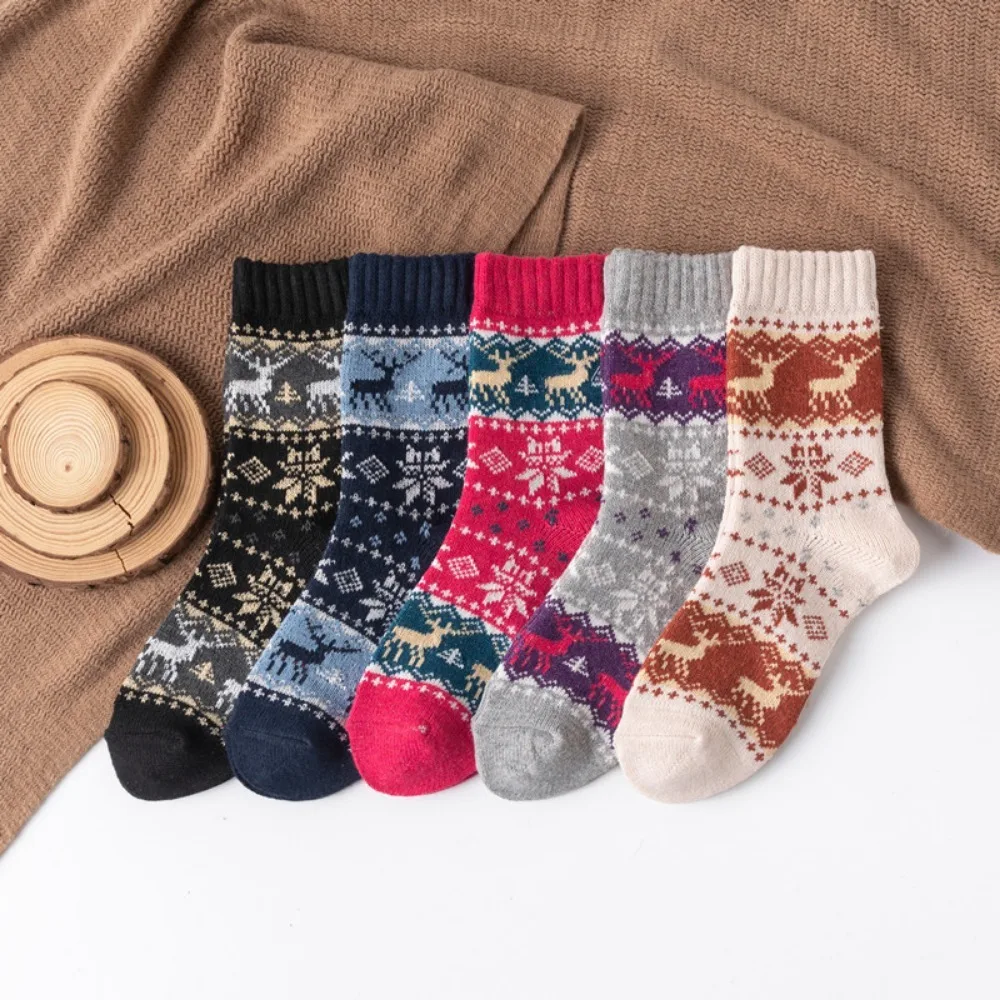 

5 Pairs New Autumn and Winter Snowflake Deer Thickened Women Wool Socks Fashion Ethnic Style Warm Women Casual Socks