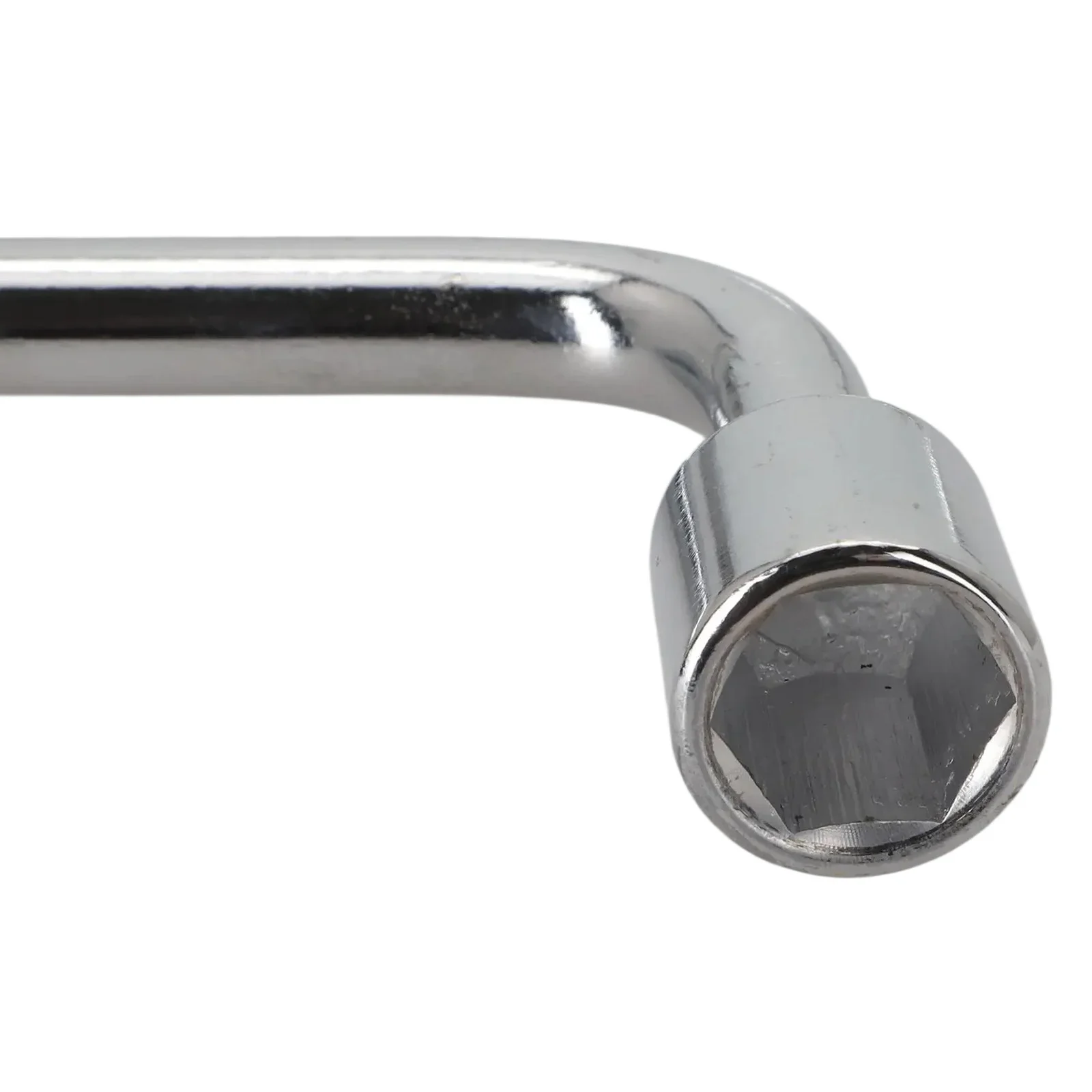 

Compact Repair Tool Car Spare Tire Wrench Vehicle Repair Extended Handle For Leverage Professional Use Wrench Space Saving Tool