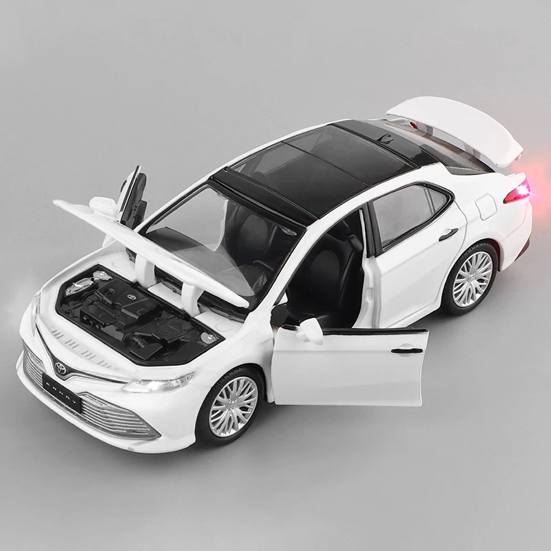 Chengzhen 1:32 TOYOTA Camry Alloy Model Car Toy Diecasts Casting Sound and Light Car Toys For Children Vehicle