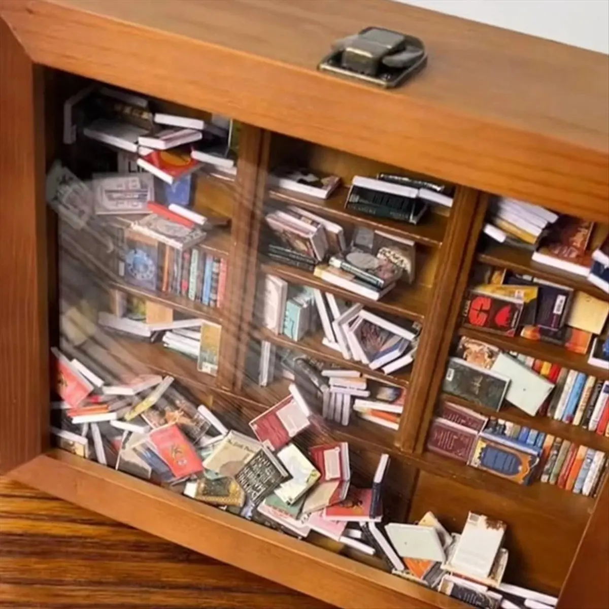 2026 NEW Tiny Library Wooden Anti- Miniature 200 Books Shake Away Your Anxiety Stress Relief Gifts
