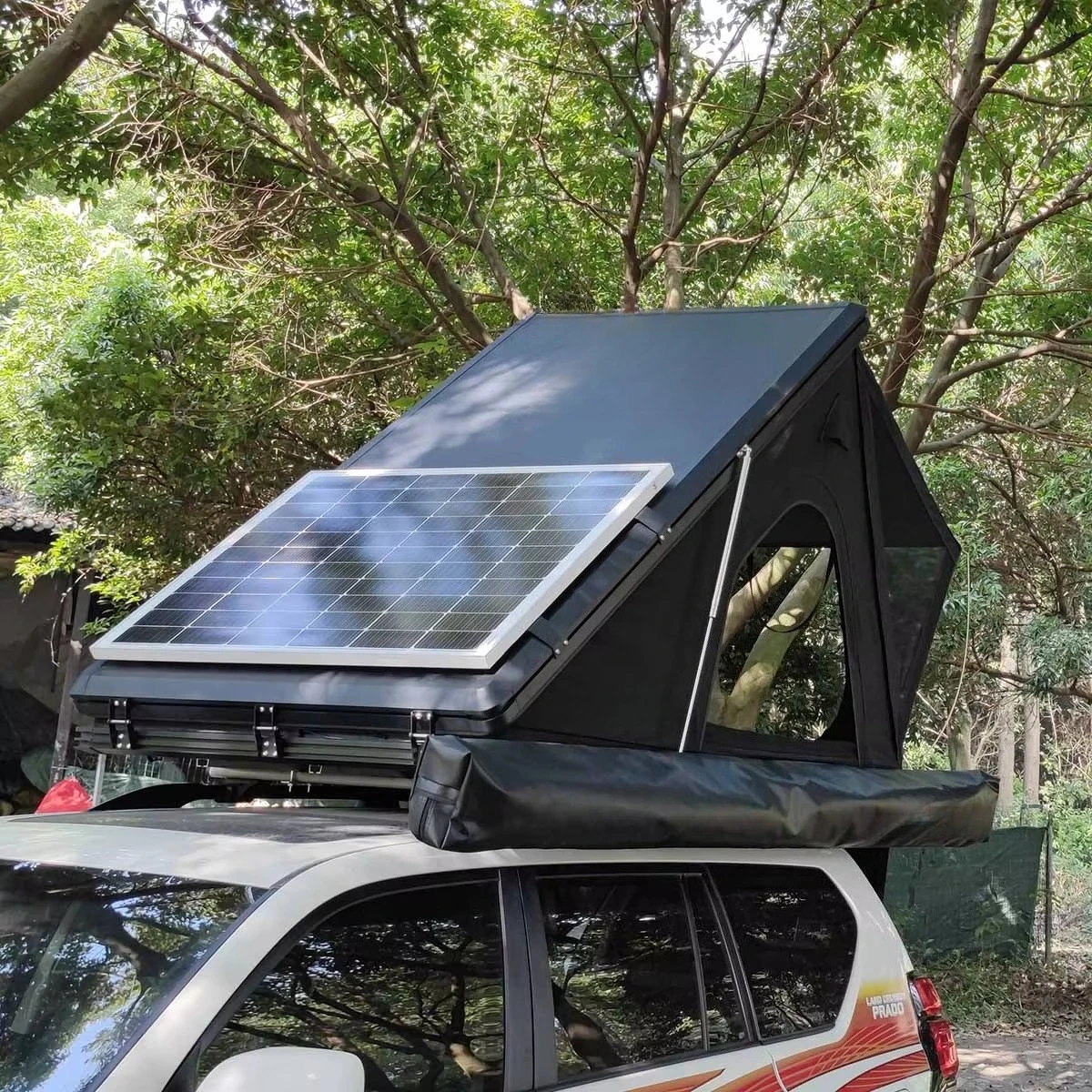 

4X4 Camping Accessories Outdoor Roof Tent Triangular Aluminum Flip Roof Tent Hard Shell