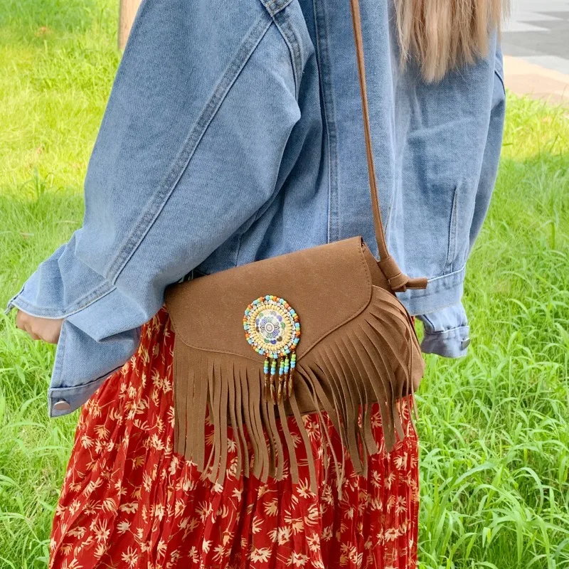 

Stylish Unique Crossbody Handbag For Casual Leisure Featuring Trendy Letter Logo And Fashionable Paris Inspiration