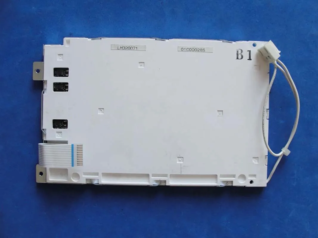 

LM320071 ЖК-экран