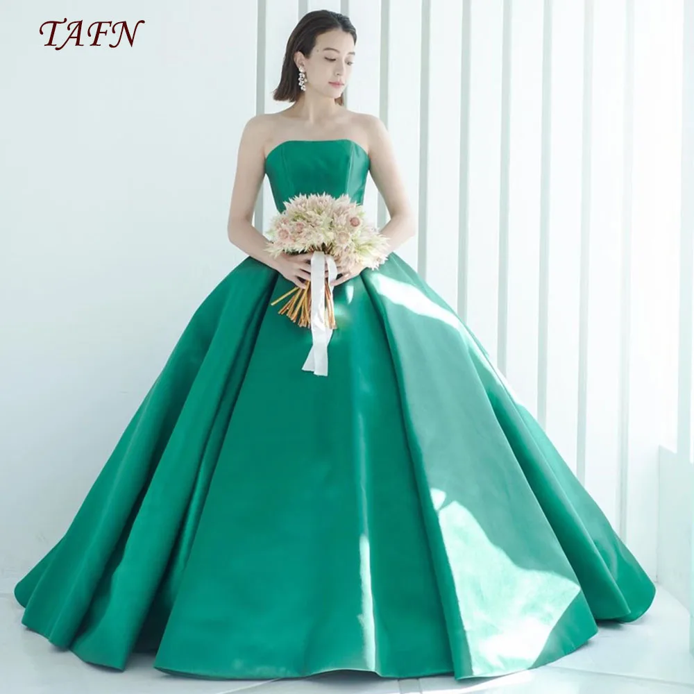 

TAFN Matcha Green A-line Wedding Dresses Strapless Simple Floor-Length Shooting Dresses Sleeveless Satin Elegant Bridal Gown