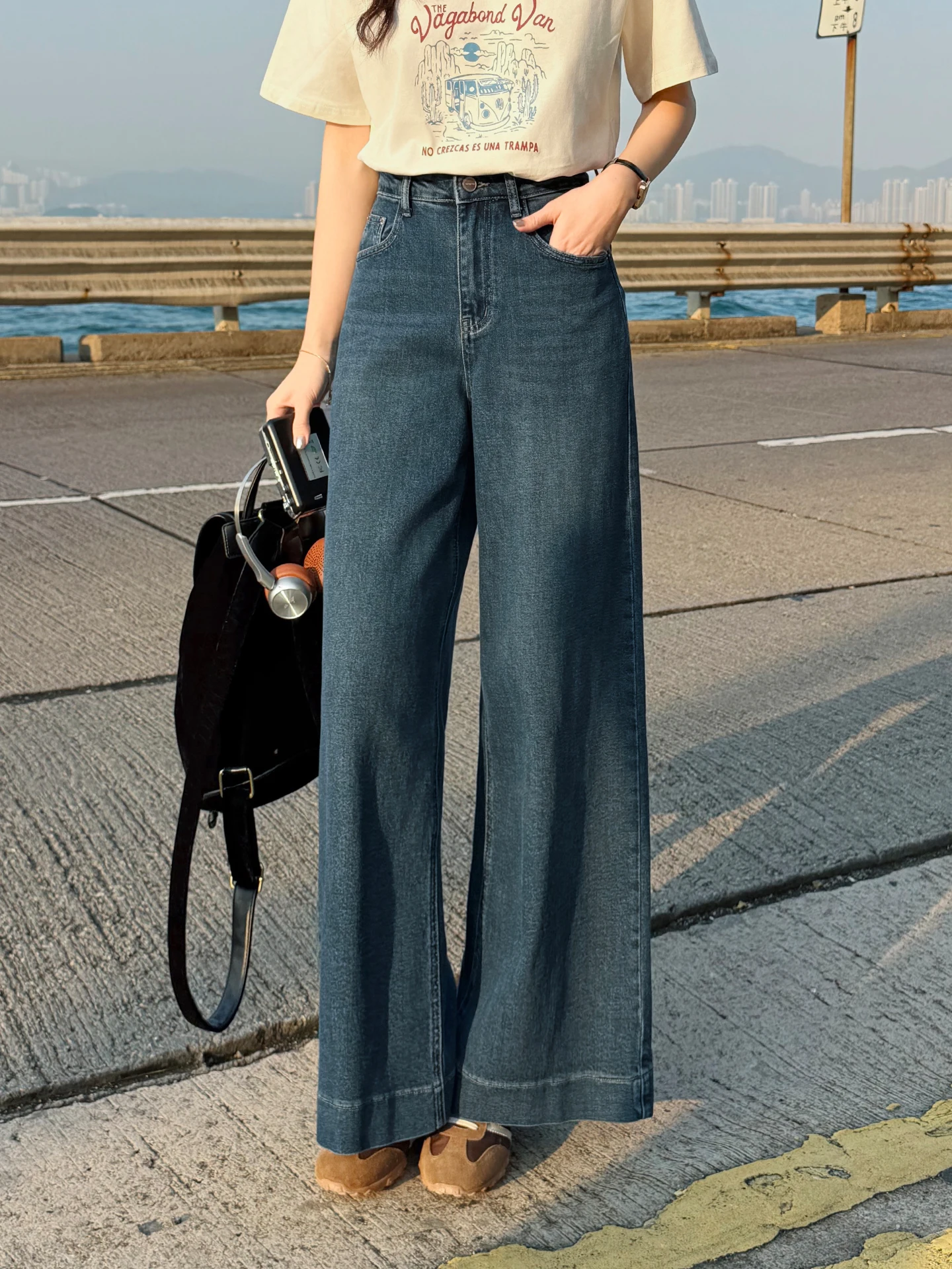 

Retro Blue Jeans High Waist Loose Wide Leg Straight Cut Faionable All-Match Spring 2026 New Sle Ladies Denim Pants