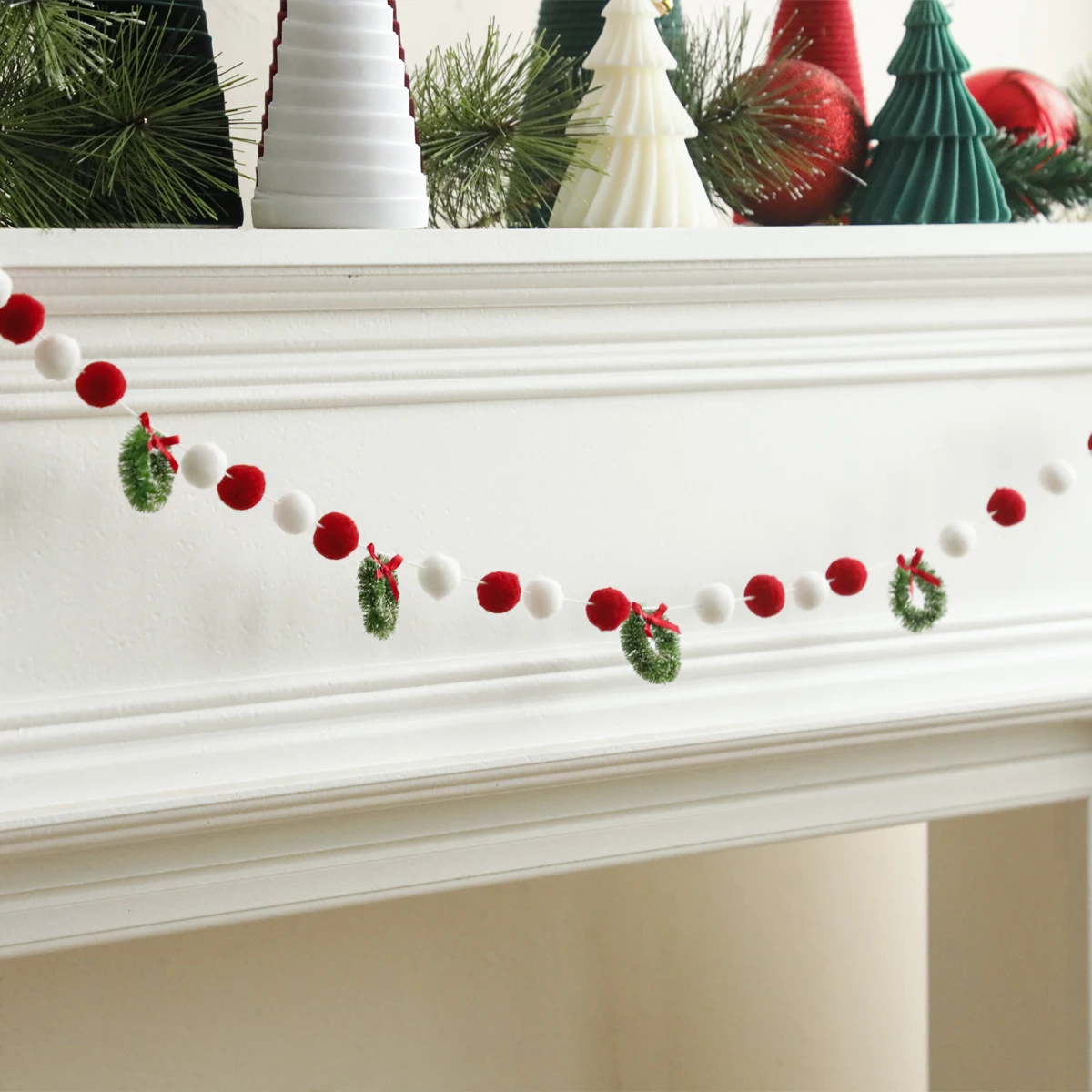 Christmas Pom Pom Garland with Green Wreath Ornaments, Red & White Felt Ball String, Festive Hanging Decor for Xmas Tree & Home