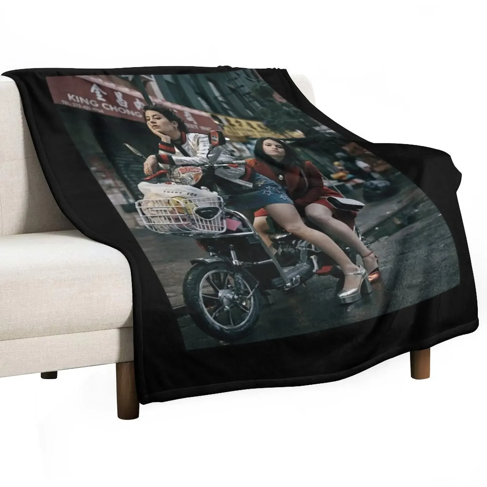 Vintage Great Broad City Creative Ways Woman Man Throw Blanket Large Retros Blankets