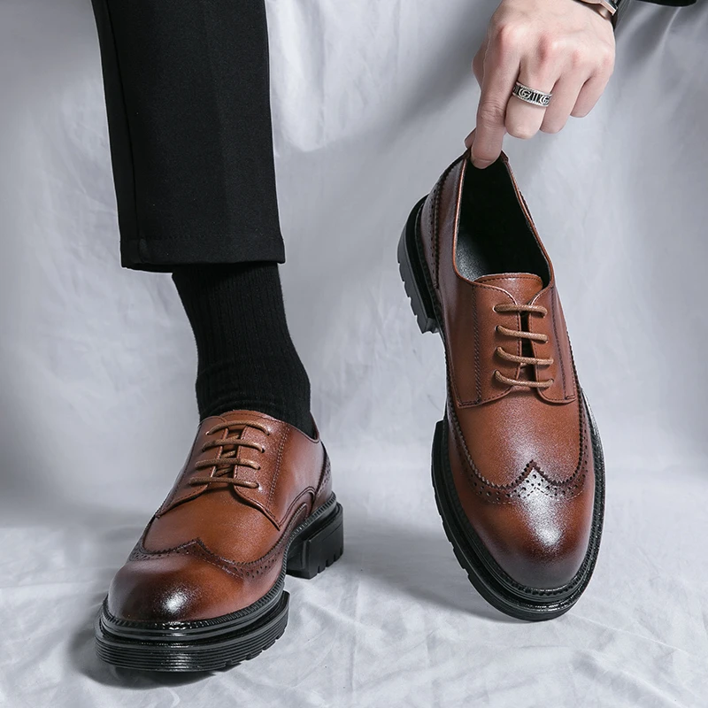 Spring and Autumn Brand Classic Oxford Shoes New Men Retro Brogues Shoes Lace-Up Block Business Wedding Dress Male Formal Shoes