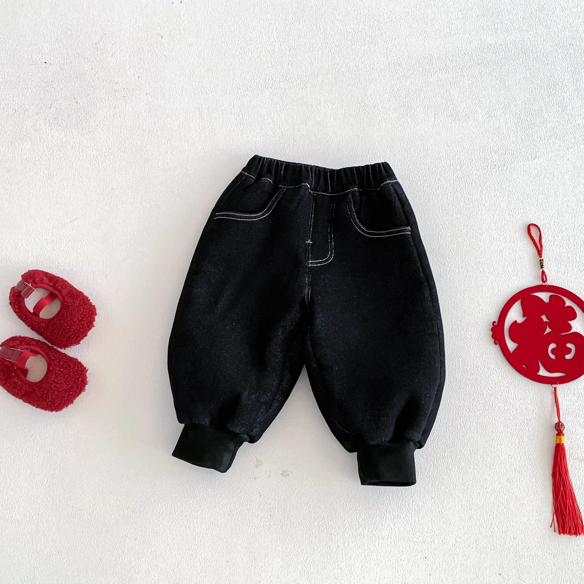 

Black Jeans for Boys Winter Fleece Lined Thickened Toddler Pants with Cute Cartoon Patch Warm Denim Outdoor Pants