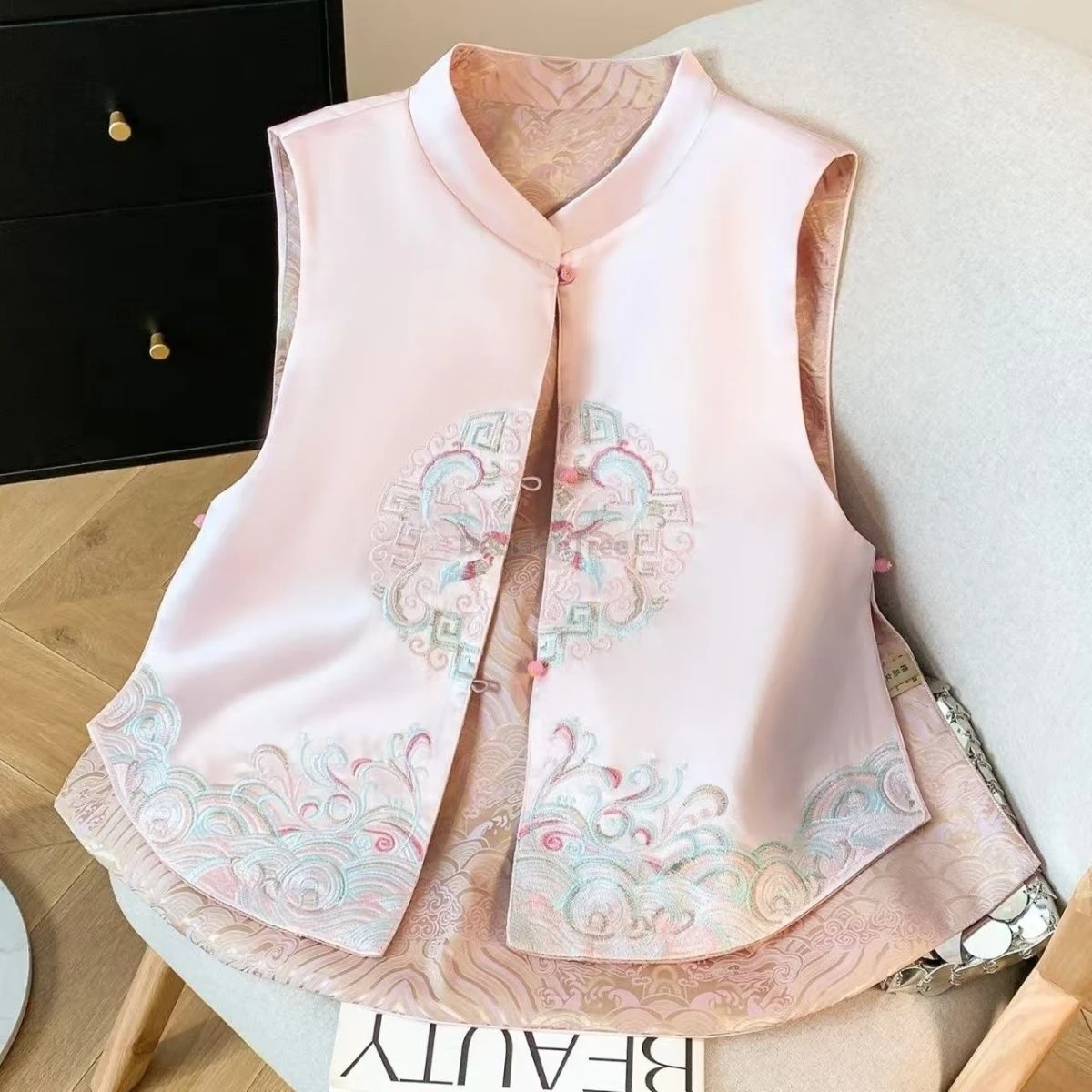 Elegant Women Jacquard Vest Reversible Embroidery Buckle Sleeveless Top Vintage Chinese Style Tang Suit Jacket Female Daily Vest