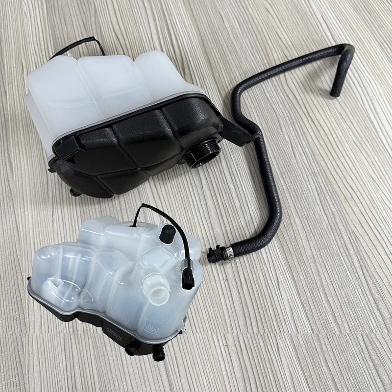 1 PCS Engine Coolant Recovery Radiator Expansion Tank Parts Accessories For Volvo XC60 S80 S60 V60 31439508 31439561