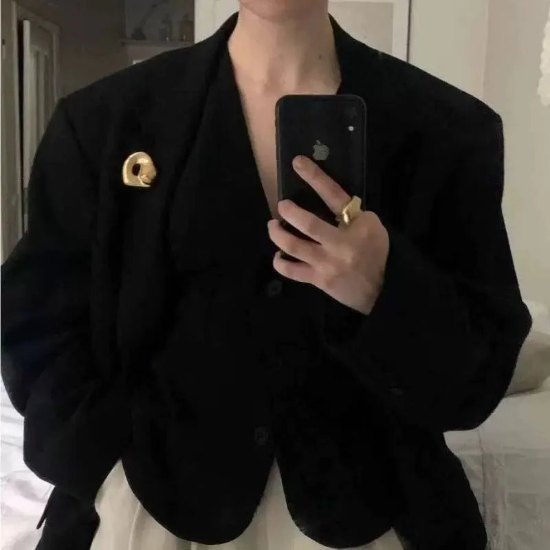 Design di nicchia francese Forma convessa concava geometrica estremamente semplice Design versatile e compatto Accessori per spille stile Ins