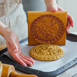 DIY Wooden Shortbread Mold Raspberry Heart Carved Gingerbread Cookie Mold Kitchen Cutter Molds For Halloween Christmas Party